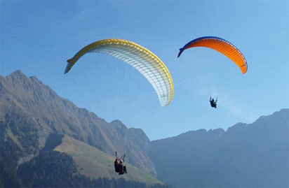 Paragliding in India